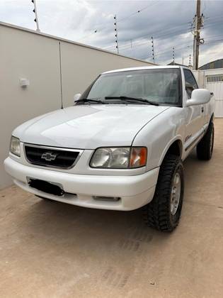 CHEVROLET S10 4.3 SFI DLX 4X2 CS V6 12V GASOLINA 2P MANUAL CHEVROLET S10 4.3 SFI DLX 4X2 CS V6 12V GASOLINA 2P MANUAL